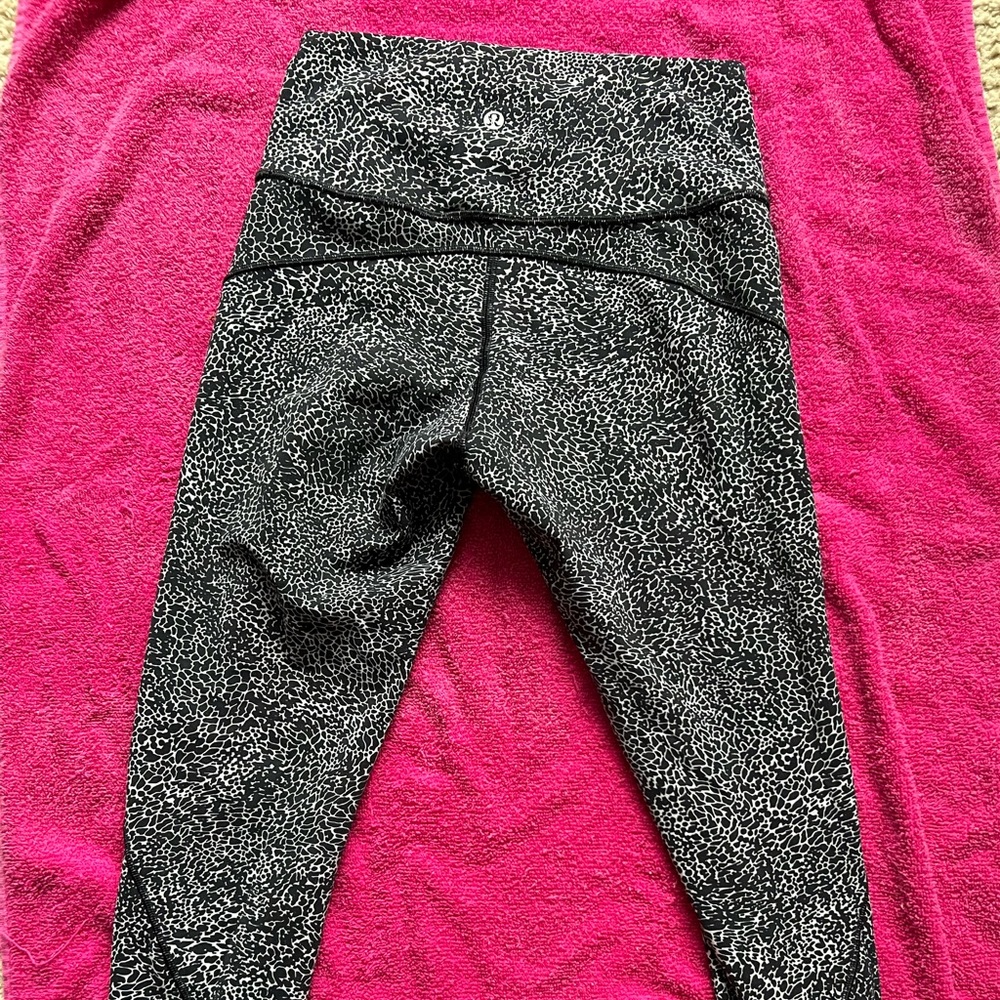 Fast and free leggings